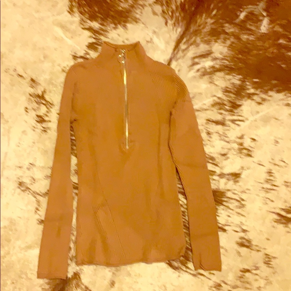 Beige ribbed sweater turtleneck